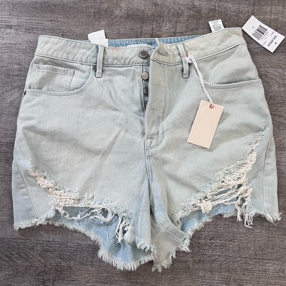 Good American light wash shorts